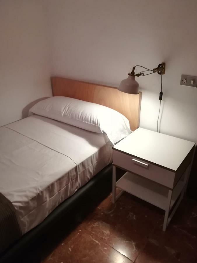 Tres Puentes Anguiano Apartamentos Y Hostal Dış mekan fotoğraf
