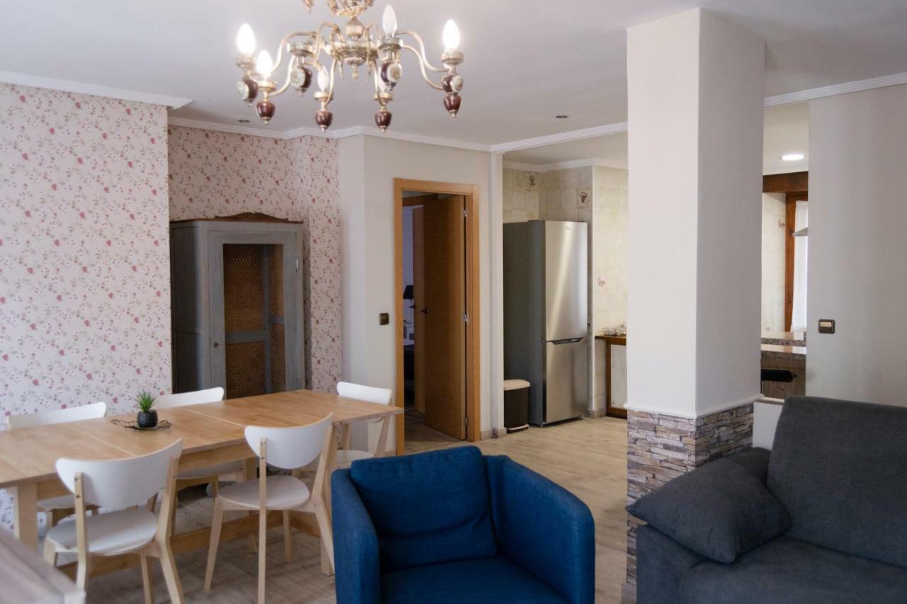 Tres Puentes Anguiano Apartamentos Y Hostal Dış mekan fotoğraf