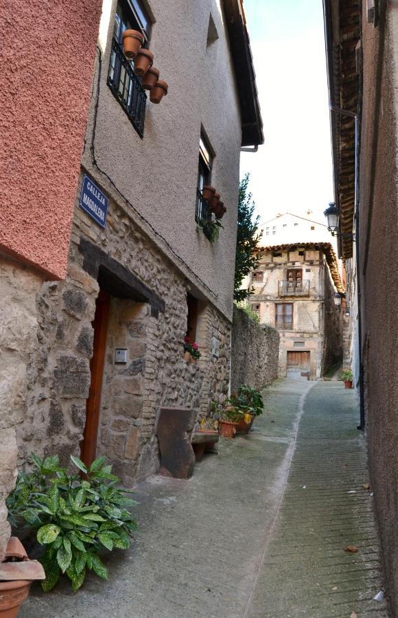 Tres Puentes Anguiano Apartamentos Y Hostal Dış mekan fotoğraf